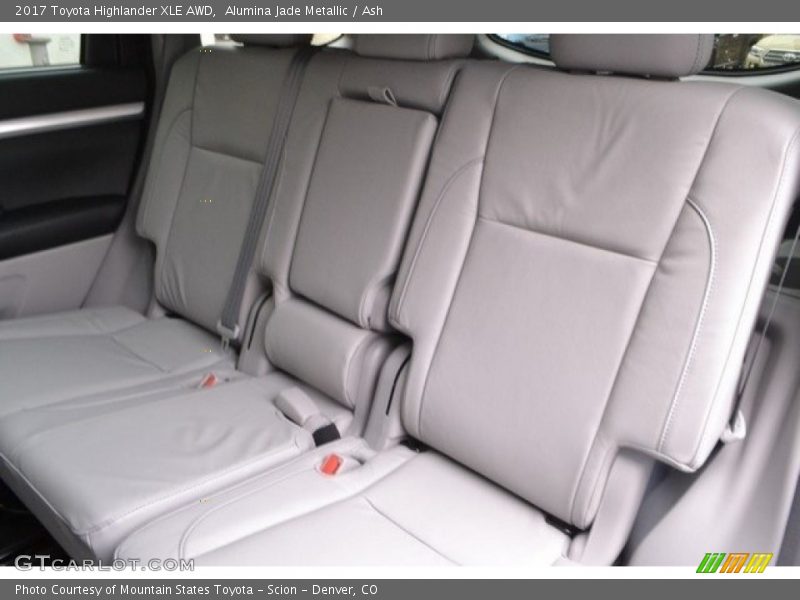 Alumina Jade Metallic / Ash 2017 Toyota Highlander XLE AWD