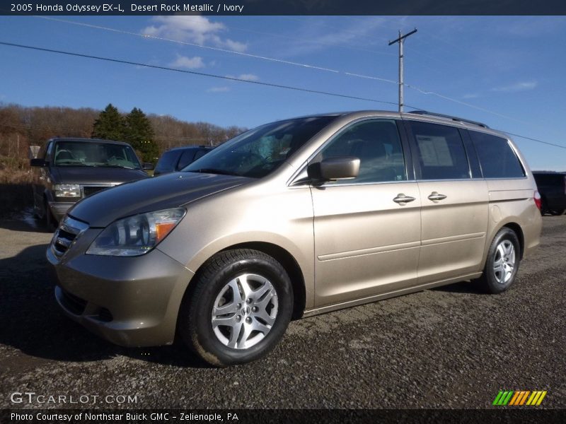Front 3/4 View of 2005 Odyssey EX-L