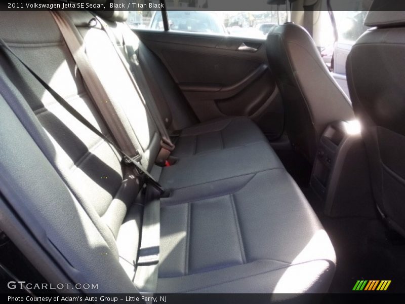 Black / Titan Black 2011 Volkswagen Jetta SE Sedan