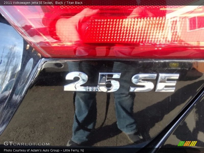 Black / Titan Black 2011 Volkswagen Jetta SE Sedan