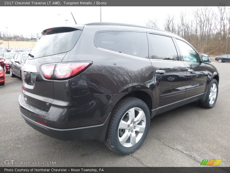 Tungsten Metallic / Ebony 2017 Chevrolet Traverse LT AWD