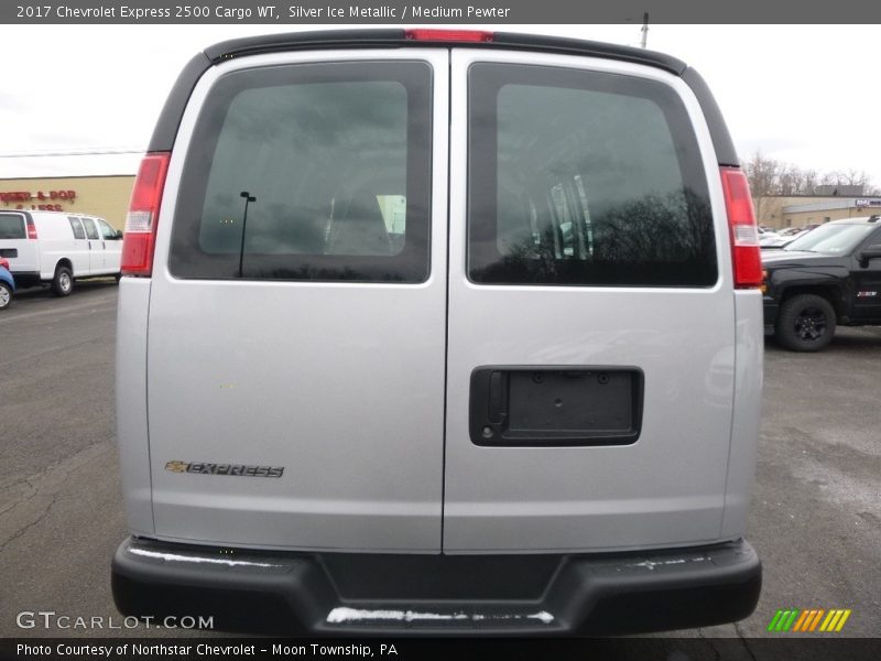 Silver Ice Metallic / Medium Pewter 2017 Chevrolet Express 2500 Cargo WT