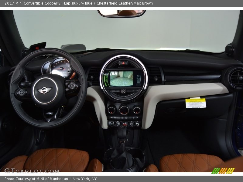 Dashboard of 2017 Convertible Cooper S