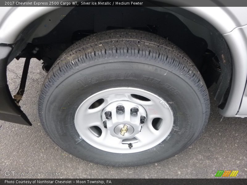 Silver Ice Metallic / Medium Pewter 2017 Chevrolet Express 2500 Cargo WT