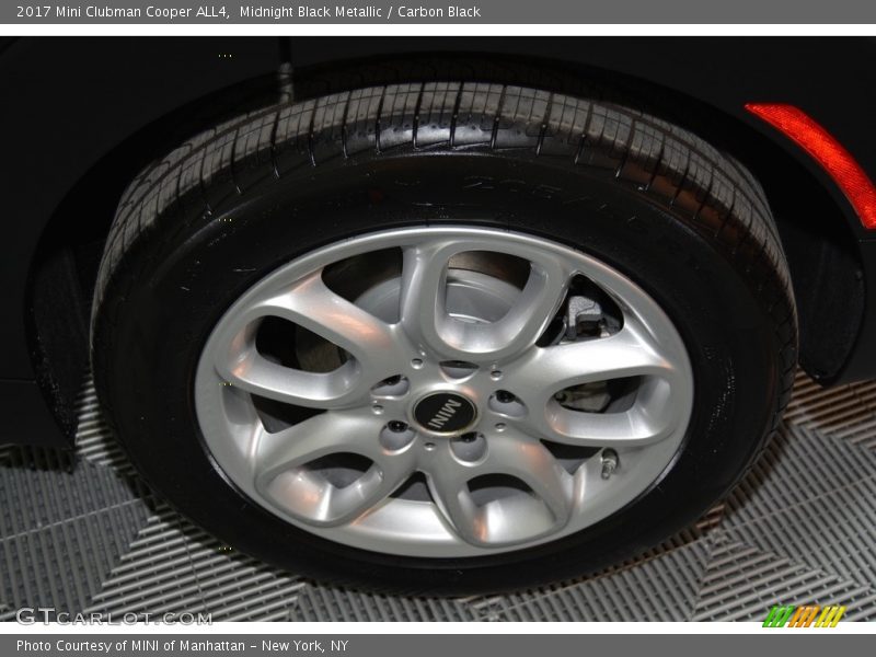 Midnight Black Metallic / Carbon Black 2017 Mini Clubman Cooper ALL4