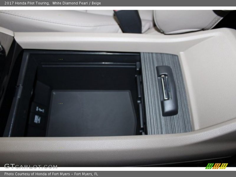 White Diamond Pearl / Beige 2017 Honda Pilot Touring