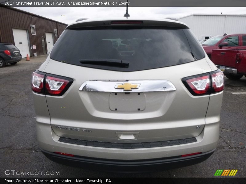 Champagne Silver Metallic / Ebony 2017 Chevrolet Traverse LT AWD