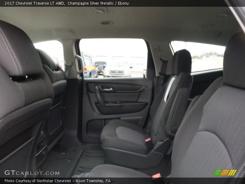 Champagne Silver Metallic / Ebony 2017 Chevrolet Traverse LT AWD