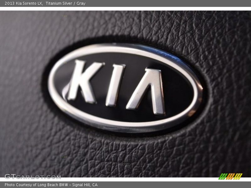 Titanium Silver / Gray 2013 Kia Sorento LX