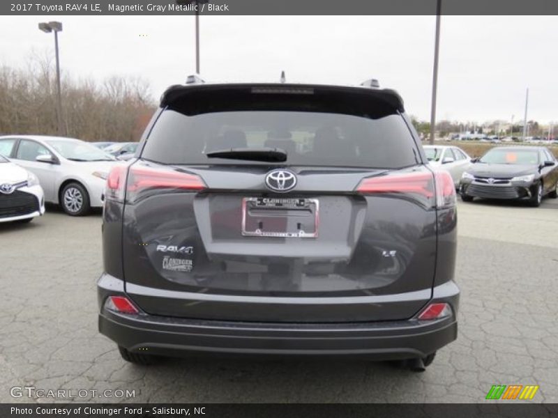 Magnetic Gray Metallic / Black 2017 Toyota RAV4 LE