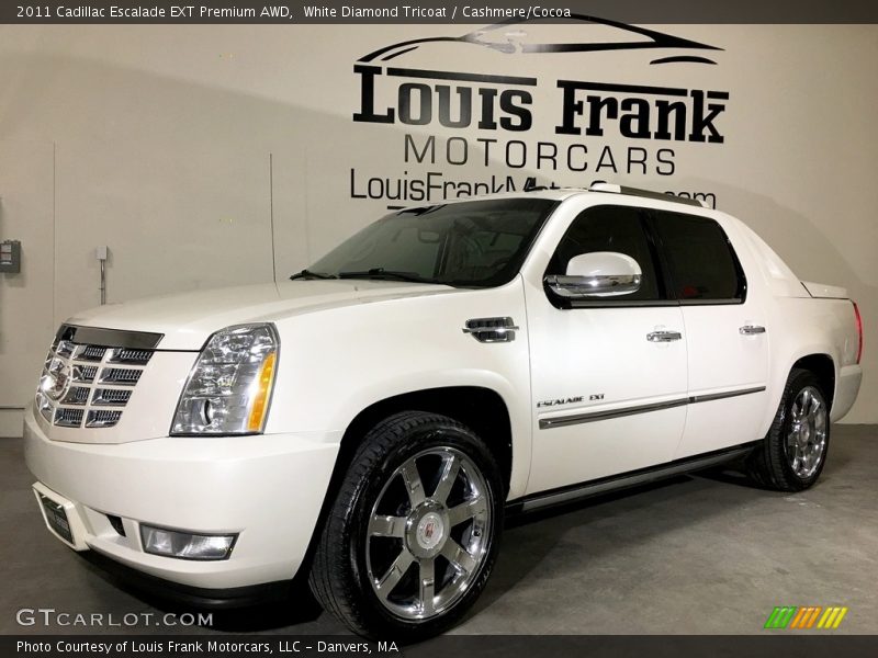 White Diamond Tricoat / Cashmere/Cocoa 2011 Cadillac Escalade EXT Premium AWD