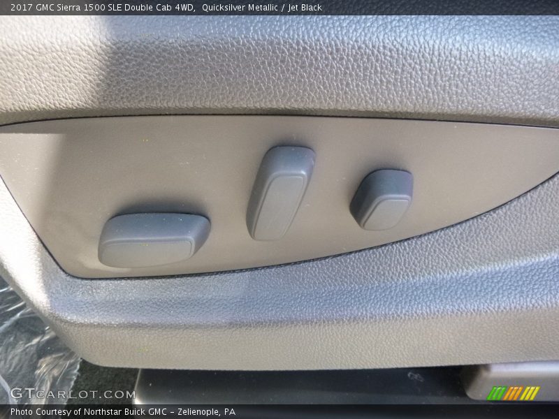 Quicksilver Metallic / Jet Black 2017 GMC Sierra 1500 SLE Double Cab 4WD