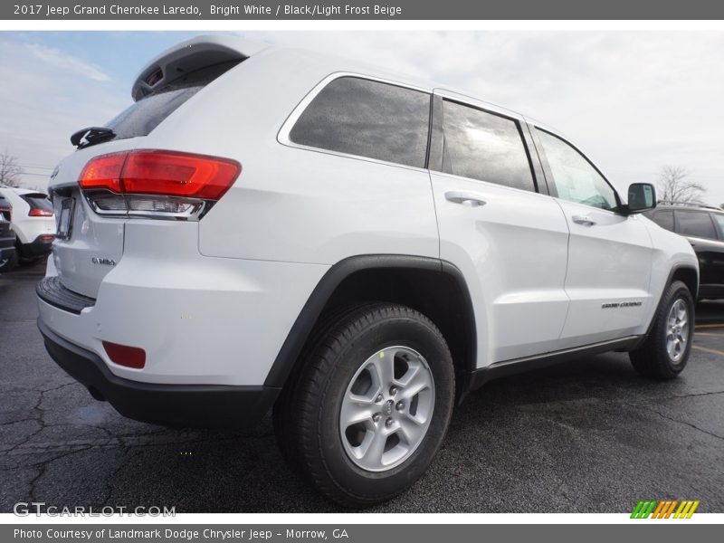 Bright White / Black/Light Frost Beige 2017 Jeep Grand Cherokee Laredo