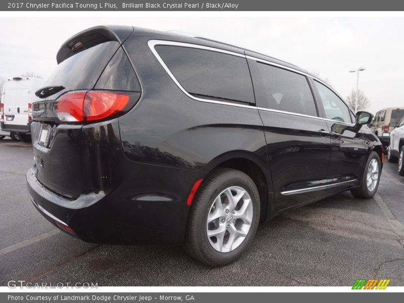 Brilliant Black Crystal Pearl / Black/Alloy 2017 Chrysler Pacifica Touring L Plus