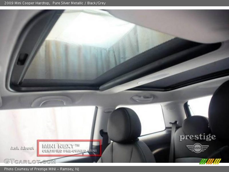 Pure Silver Metallic / Black/Grey 2009 Mini Cooper Hardtop