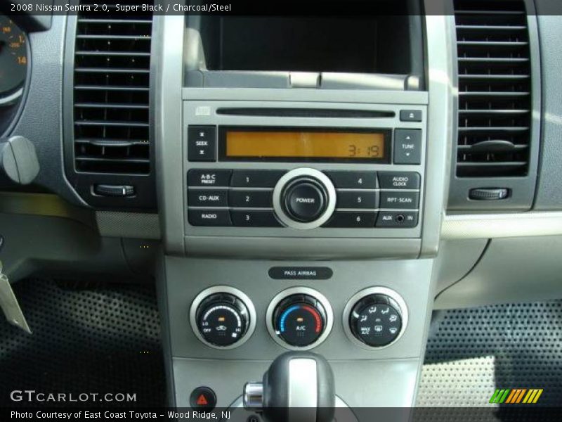 Super Black / Charcoal/Steel 2008 Nissan Sentra 2.0