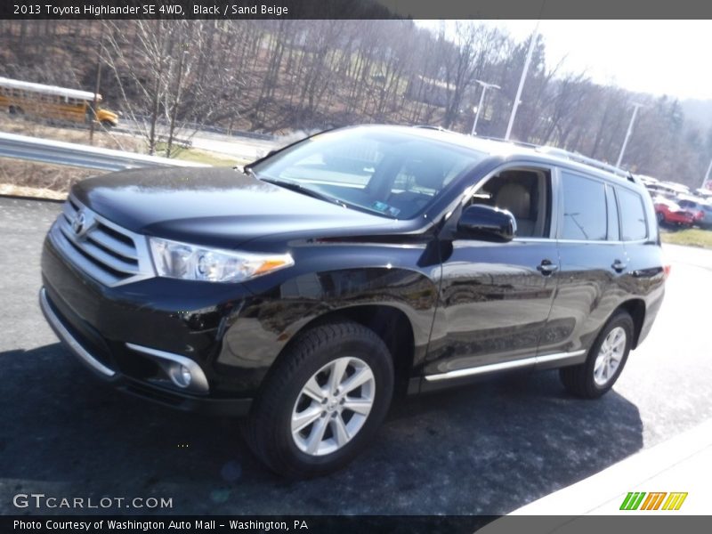 Black / Sand Beige 2013 Toyota Highlander SE 4WD