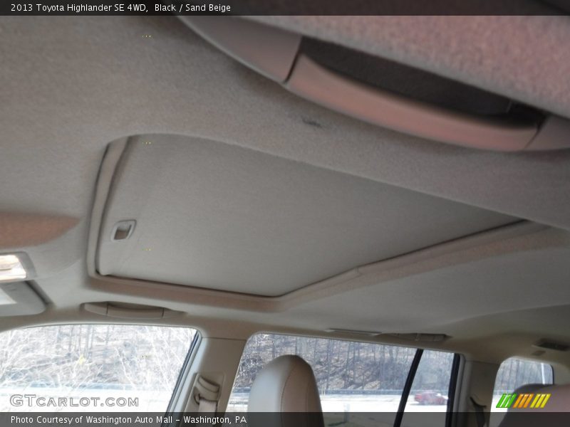 Black / Sand Beige 2013 Toyota Highlander SE 4WD