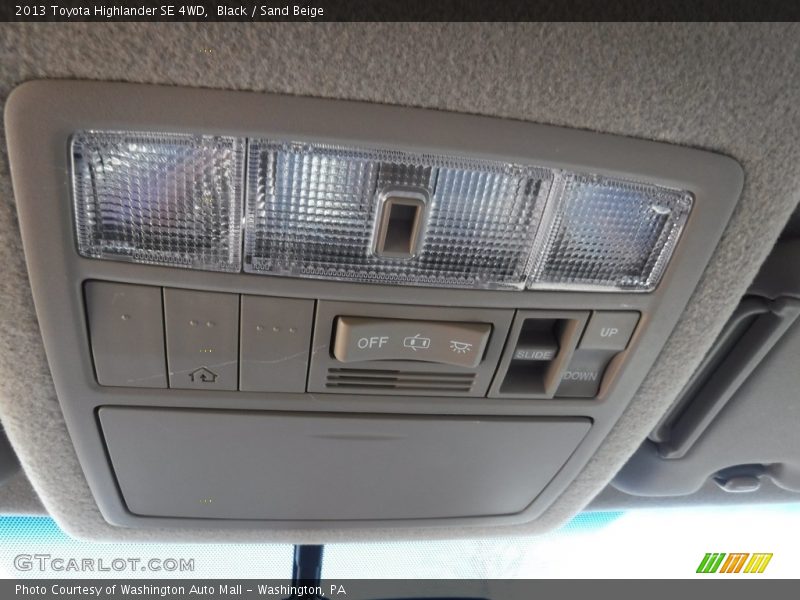 Black / Sand Beige 2013 Toyota Highlander SE 4WD