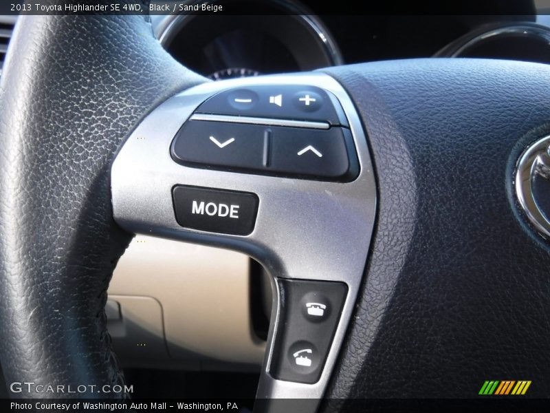 Black / Sand Beige 2013 Toyota Highlander SE 4WD