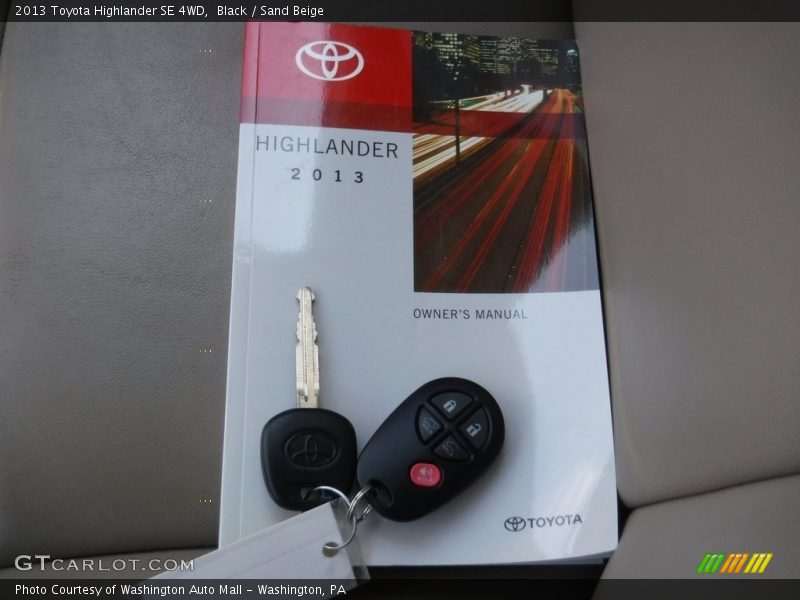 Black / Sand Beige 2013 Toyota Highlander SE 4WD