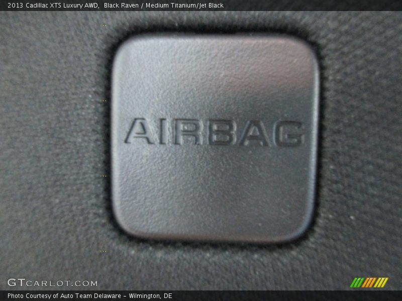 Black Raven / Medium Titanium/Jet Black 2013 Cadillac XTS Luxury AWD