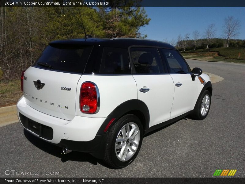 Light White / Carbon Black 2014 Mini Cooper Countryman