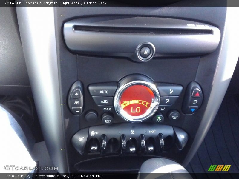 Light White / Carbon Black 2014 Mini Cooper Countryman