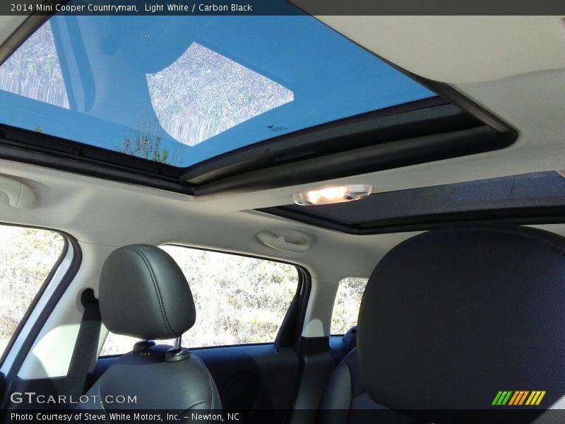 Light White / Carbon Black 2014 Mini Cooper Countryman