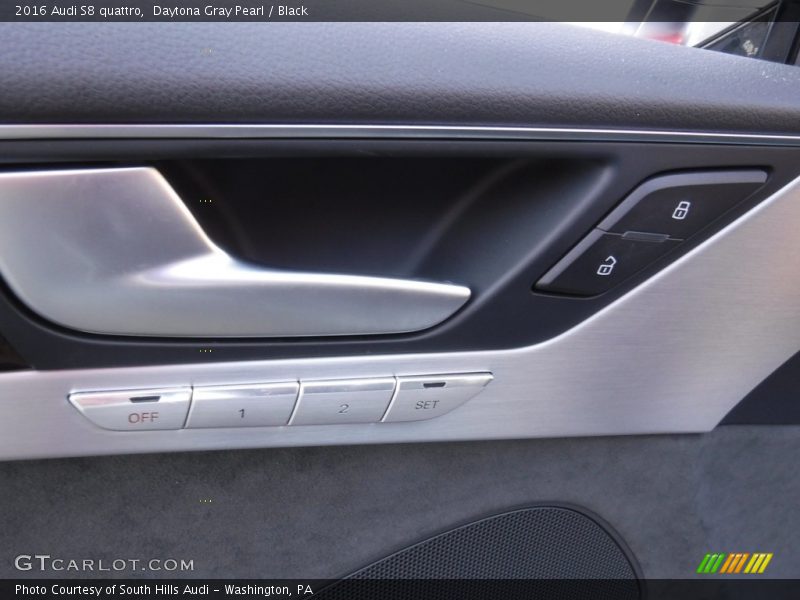Daytona Gray Pearl / Black 2016 Audi S8 quattro
