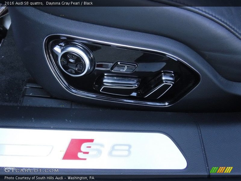 Daytona Gray Pearl / Black 2016 Audi S8 quattro