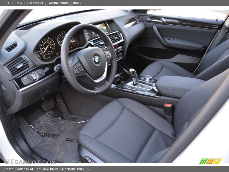 Alpine White / Black 2017 BMW X3 xDrive28i