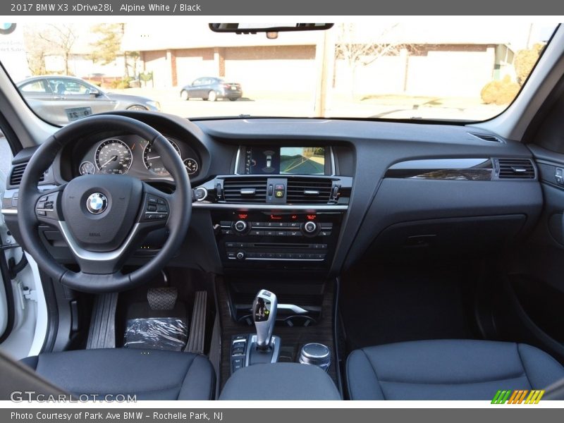 Alpine White / Black 2017 BMW X3 xDrive28i