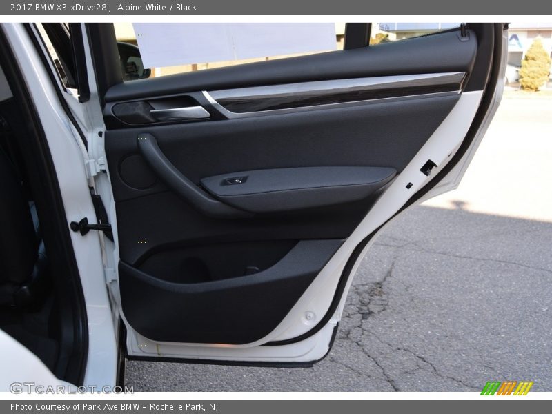 Alpine White / Black 2017 BMW X3 xDrive28i