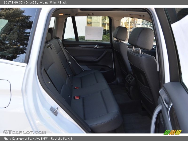 Alpine White / Black 2017 BMW X3 xDrive28i