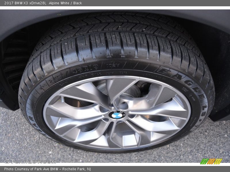 Alpine White / Black 2017 BMW X3 xDrive28i