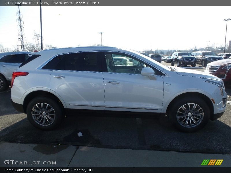Crystal White Tricoat / Cirrus 2017 Cadillac XT5 Luxury