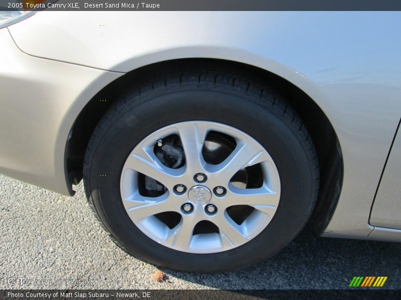 Desert Sand Mica / Taupe 2005 Toyota Camry XLE