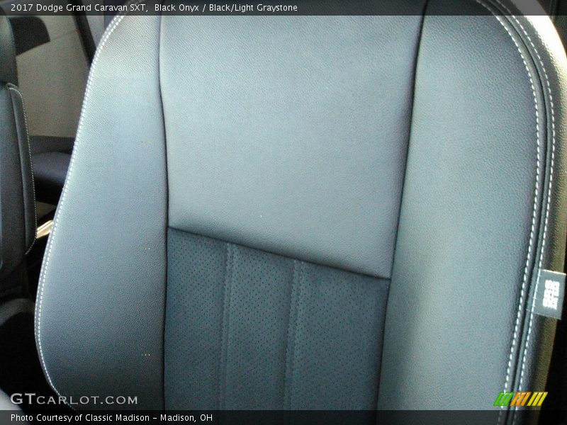 Black Onyx / Black/Light Graystone 2017 Dodge Grand Caravan SXT