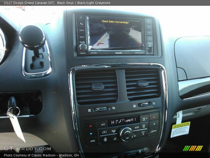 Black Onyx / Black/Light Graystone 2017 Dodge Grand Caravan SXT