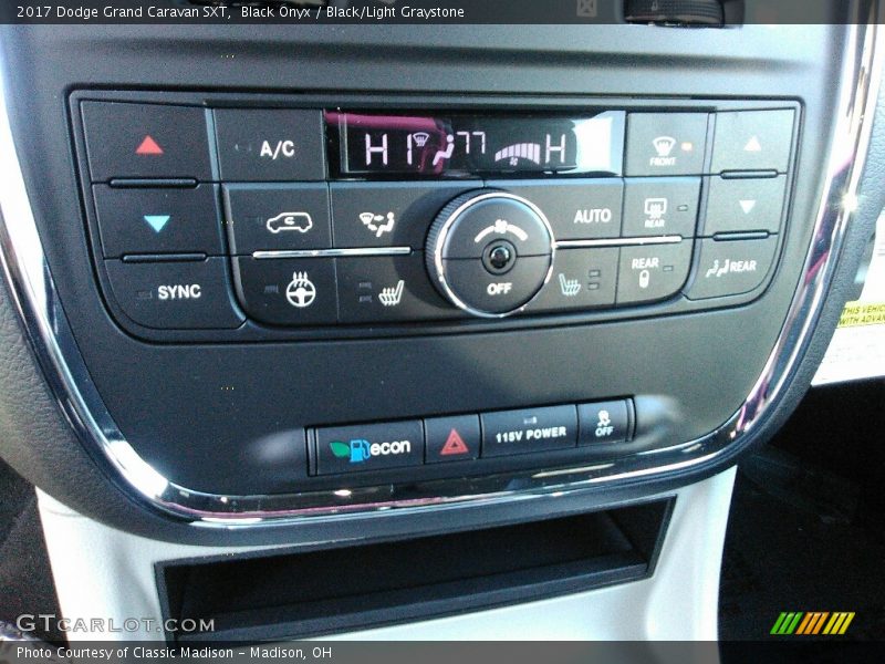 Black Onyx / Black/Light Graystone 2017 Dodge Grand Caravan SXT