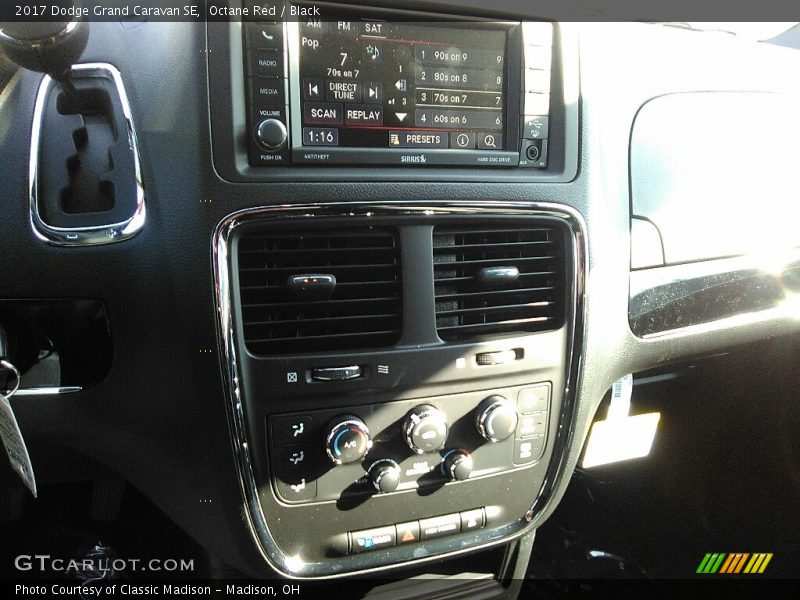 Octane Red / Black 2017 Dodge Grand Caravan SE