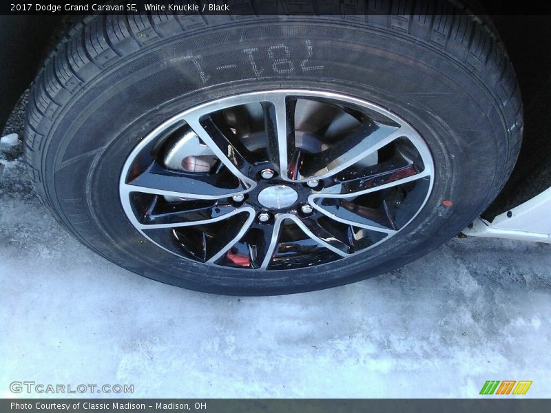 White Knuckle / Black 2017 Dodge Grand Caravan SE