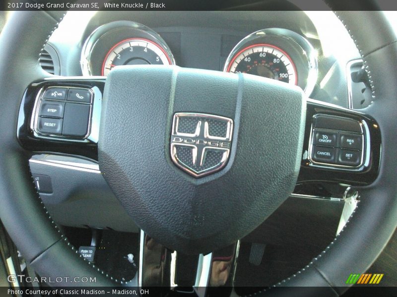 White Knuckle / Black 2017 Dodge Grand Caravan SE