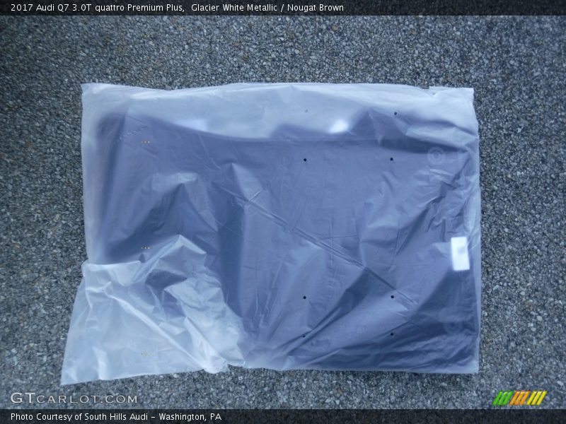 Glacier White Metallic / Nougat Brown 2017 Audi Q7 3.0T quattro Premium Plus