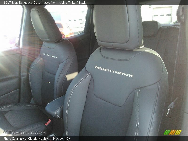 Alpine White / Black 2017 Jeep Renegade Deserthawk 4x4