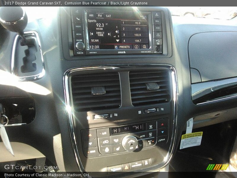 Contusion Blue Pearlcoat / Black/Light Graystone 2017 Dodge Grand Caravan SXT