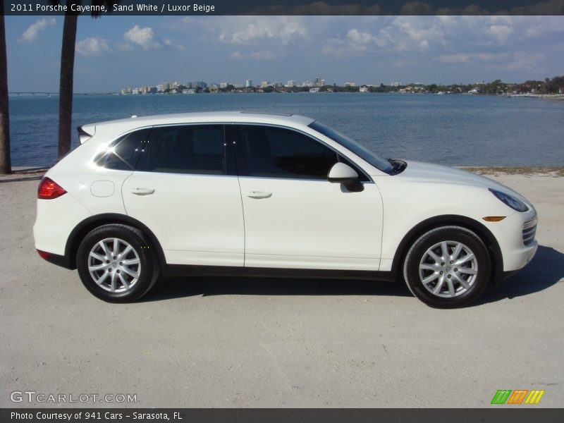 Sand White / Luxor Beige 2011 Porsche Cayenne