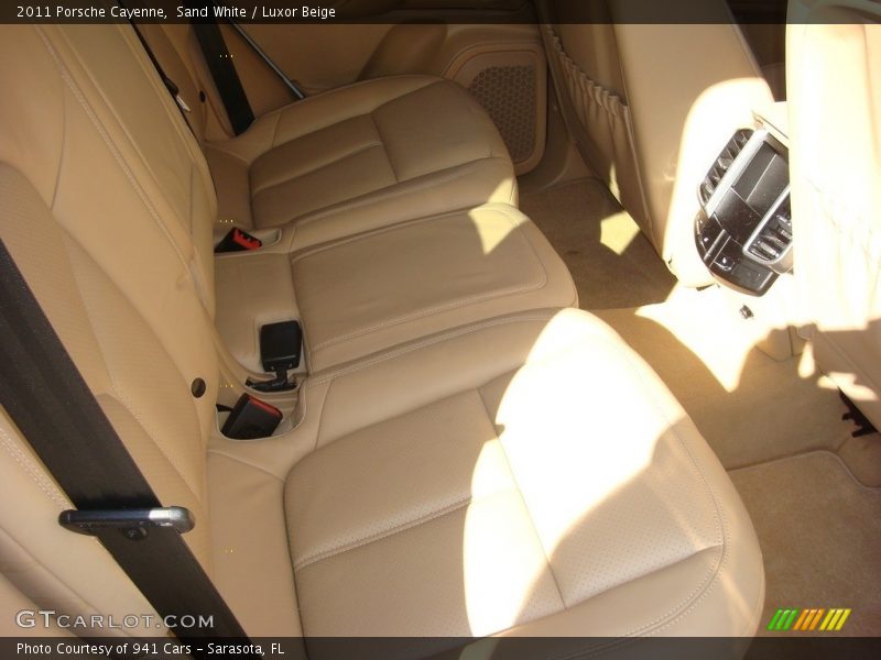 Sand White / Luxor Beige 2011 Porsche Cayenne