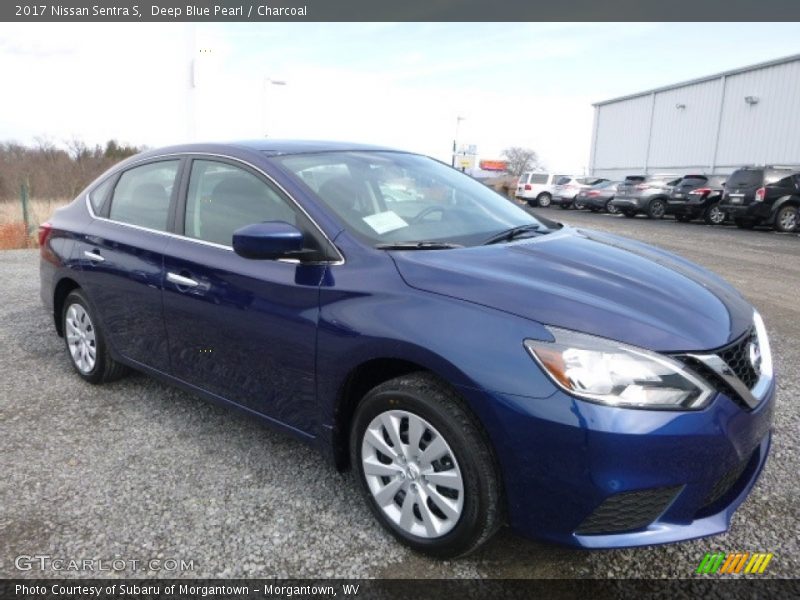 Front 3/4 View of 2017 Sentra S